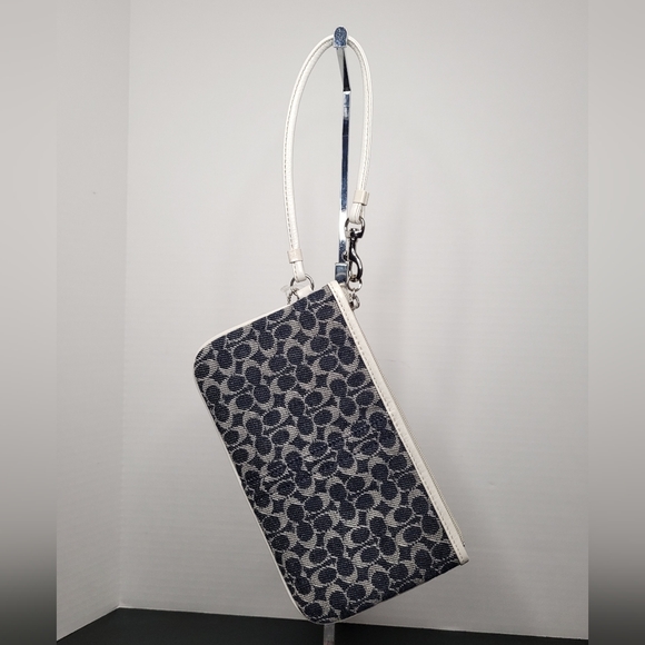 Coach Small Wristlet In Signature C's Denim #CA538 - Picture 3 of 7